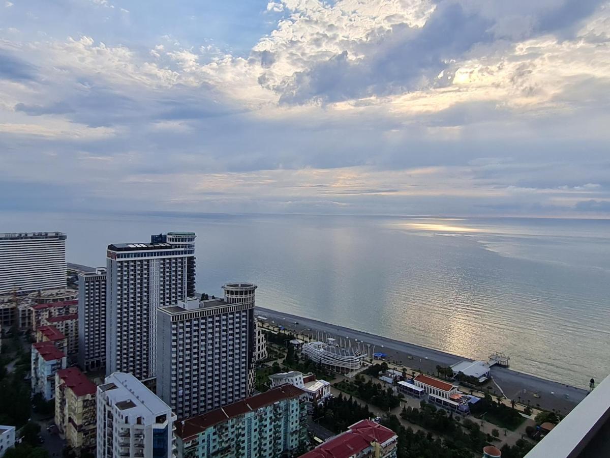 Hotel Orbi City Sea Horizon Batumi Esterno foto