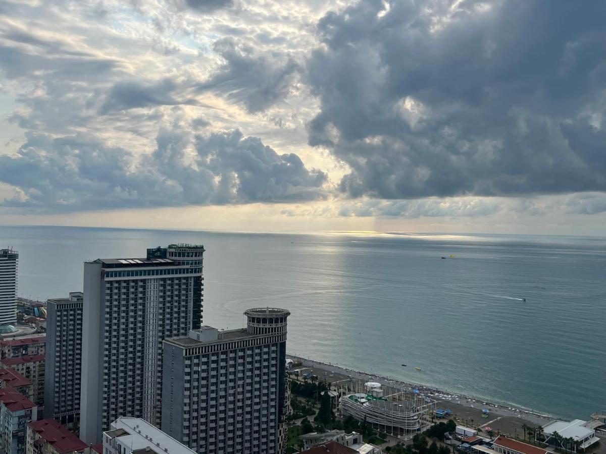 Hotel Orbi City Sea Horizon Batumi Esterno foto